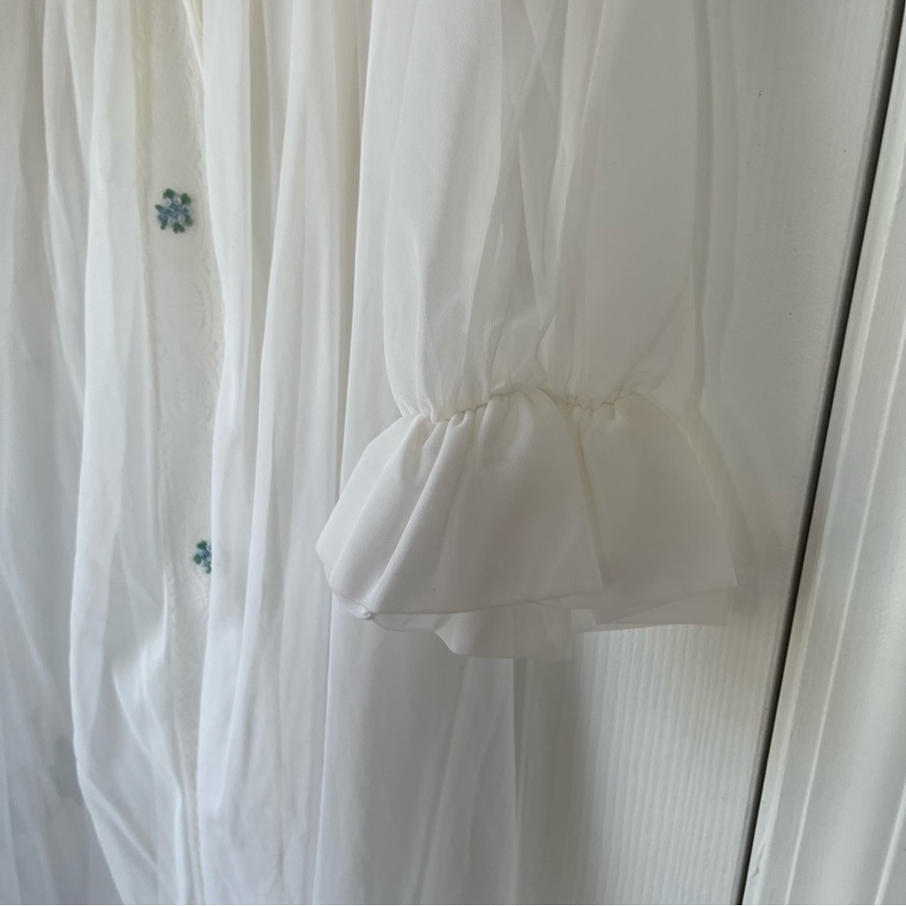 Vtg 60's 70’s Union Made  White robe size L - Picture 5 of 9